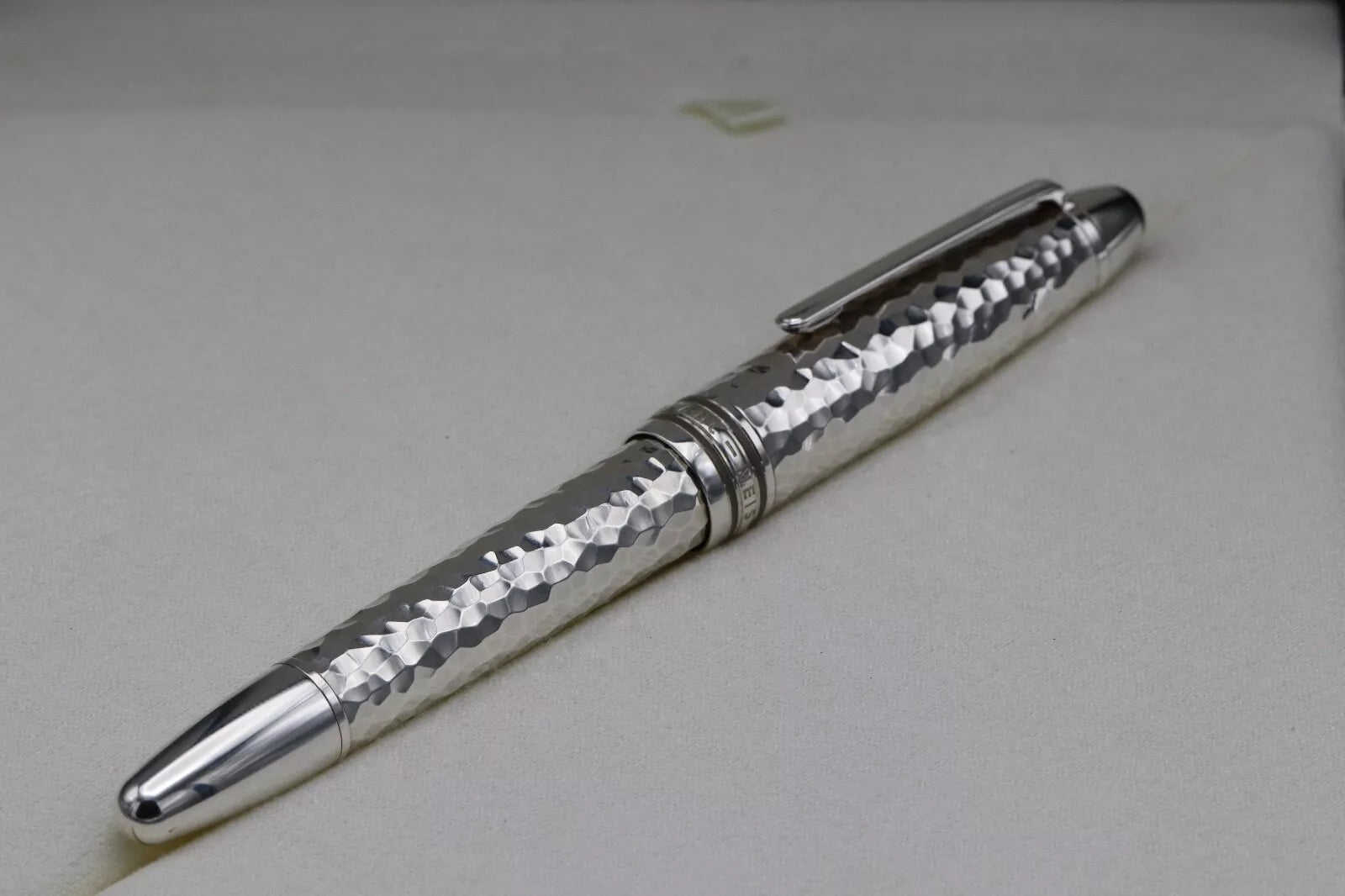 Montblanc Meisterstuck LeGrand Martele Silver Fountain Pen - Fine Nib image 9