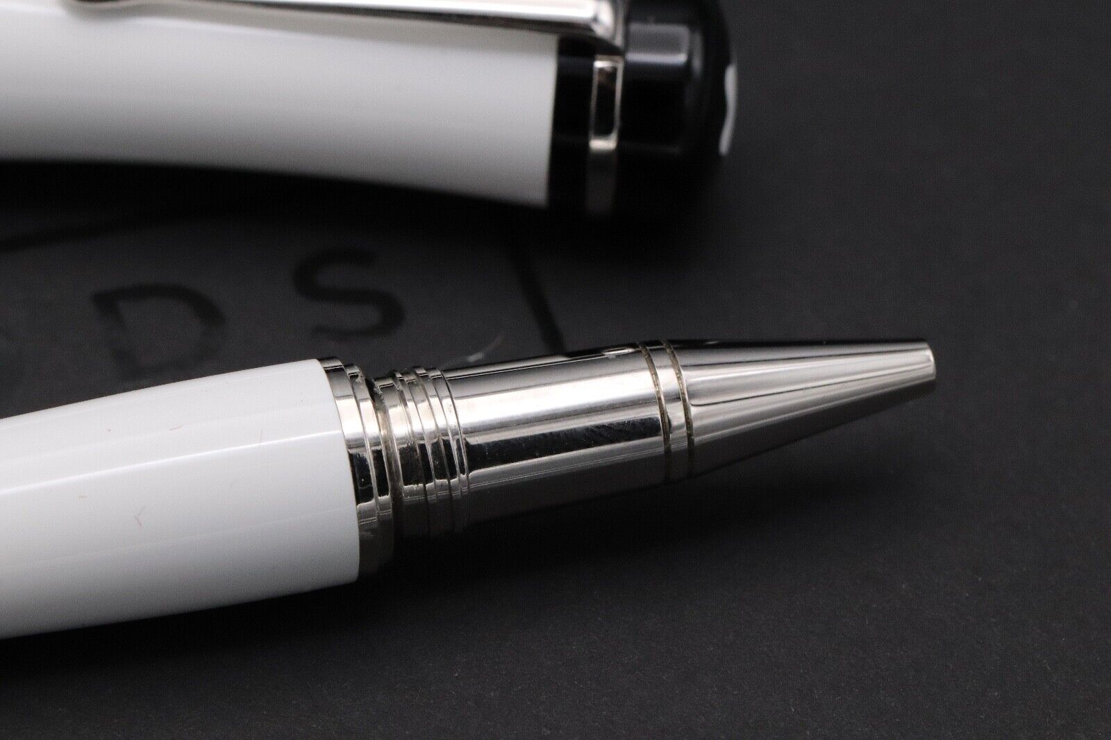 Montblanc Bonheur Rollerball Pen image 2