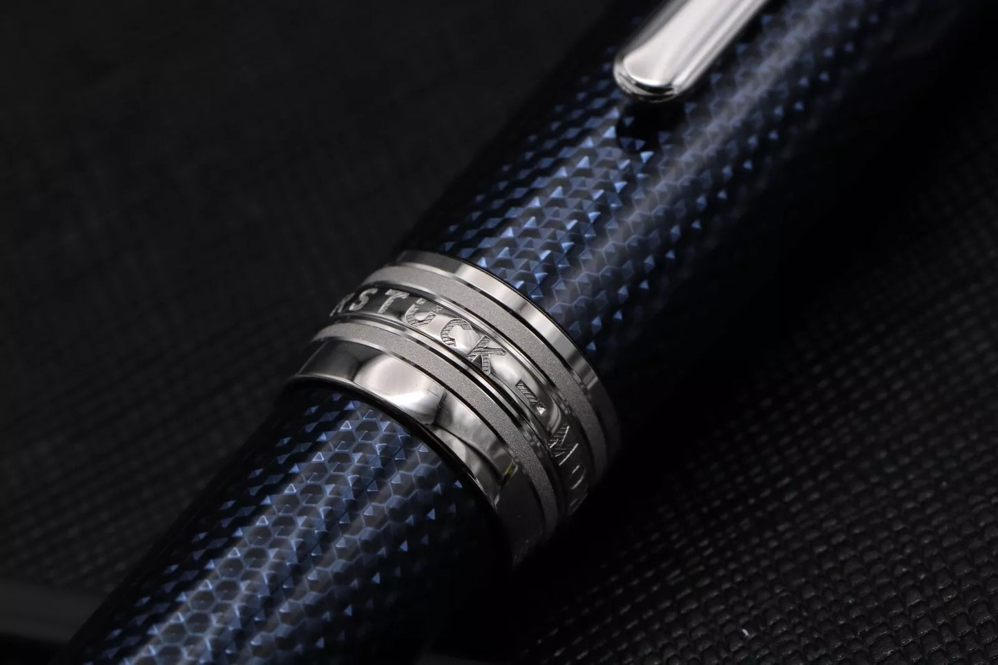 Montblanc Meisterstück LeGrand Blue Hour Fountain Pen - UNUSED image 5