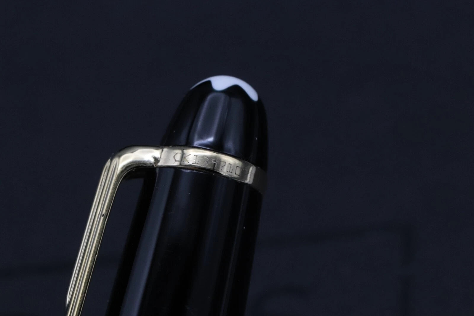 Montblanc Meisterstuck 144 Classique Gold Coated Fountain Pen image 2