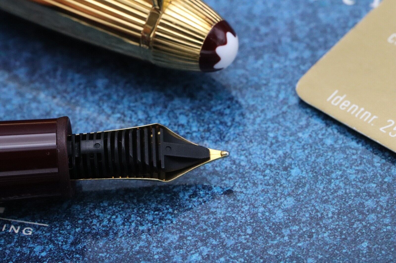Montblanc Meisterstuck 146 LeGrand Bordeaux Vermeil Fountain Pen - NEVER INKED image 3