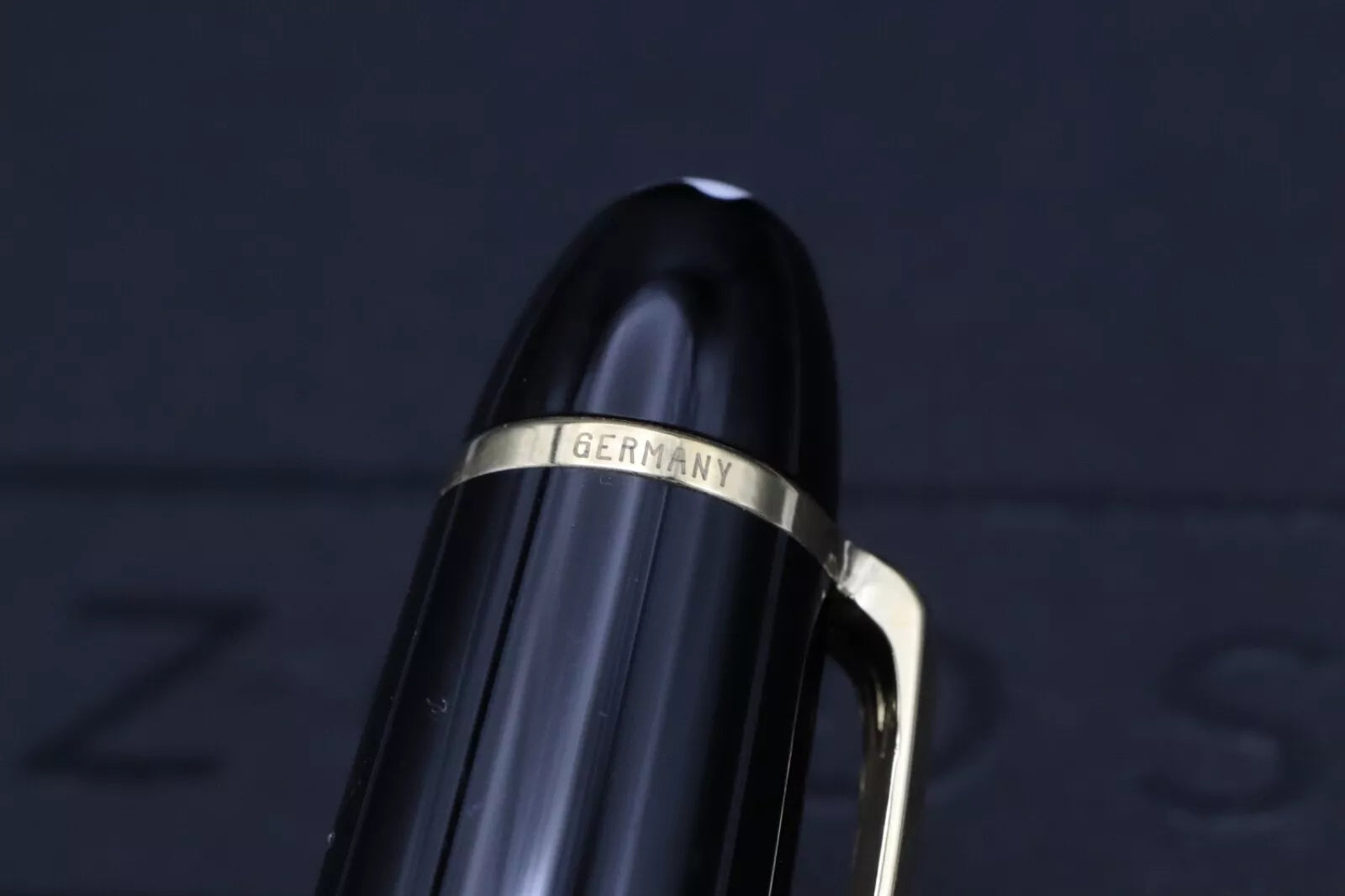 Montblanc Meisterstuck 146 LeGrand Gold Coated Fountain Pen - OBB Nib image 1