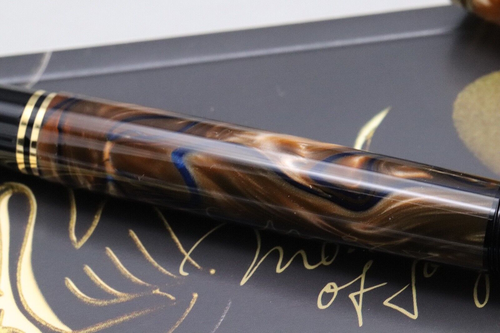 Pelikan Souveran M800 Grand Place Special Edition Fountain Pen - UNUSED - EF image 3