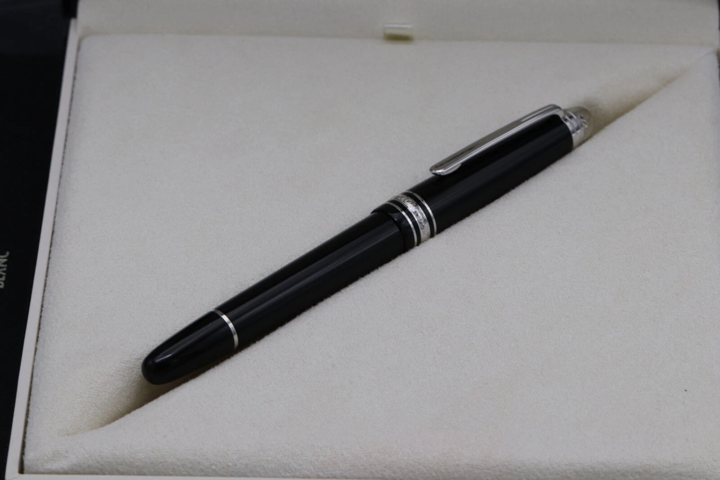 Montblanc Meisterstück 145 Classique Diamond Collection Fountain Pen - UNUSED image 4