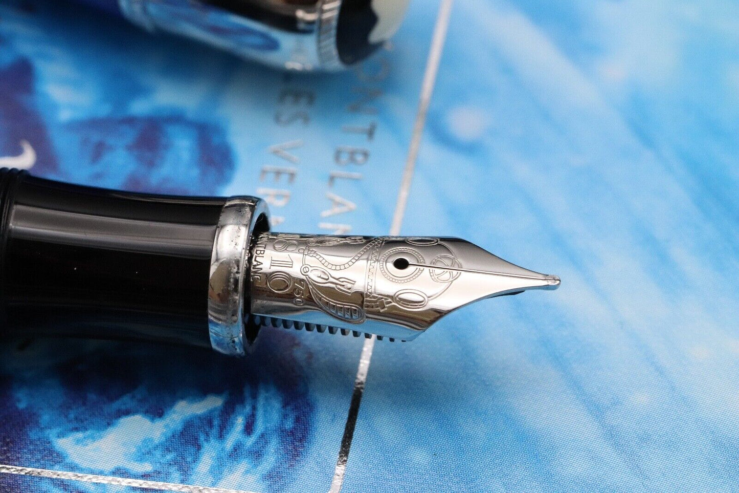 Montblanc Writers Edition Jules Verne Fountain Pen image 2