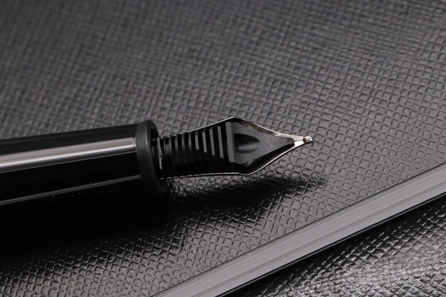 Montblanc Meisterstuck Classique Ultra Black Fountain Pen – Serviced MB Jan 25 image 4