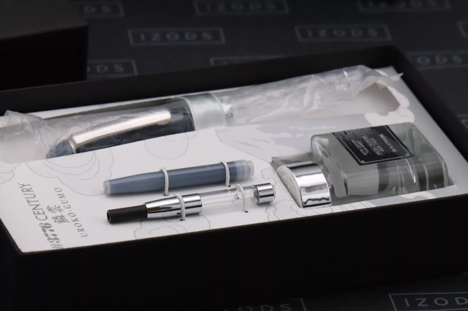 Platinum #3776 Uroko-Gumo Limited Edition Fountain Pen - INKED ONCE image 6