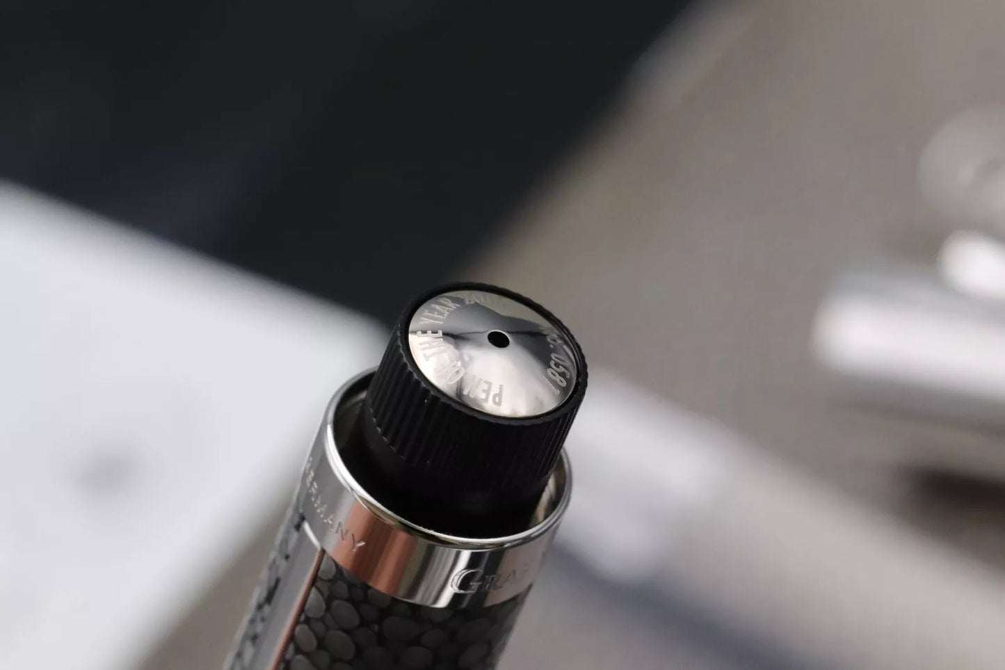 Graf von Faber-Castell Pen of the Year 2005 Galuchet Fountain Pen - UNUSED image 7
