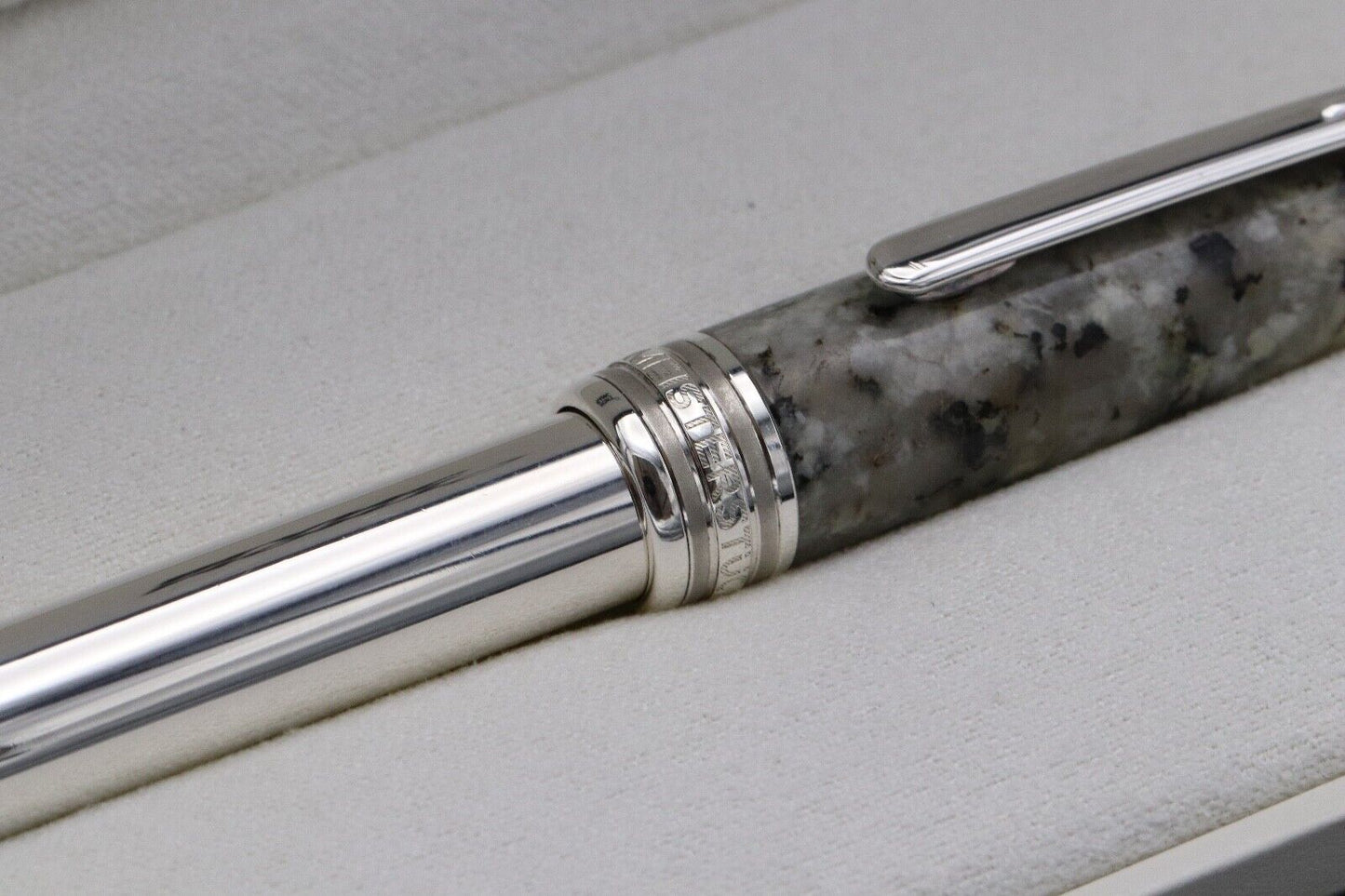 Montblanc Meisterstuck Granite Soulmakers Classique LE1906 Rollerball Pen image 2