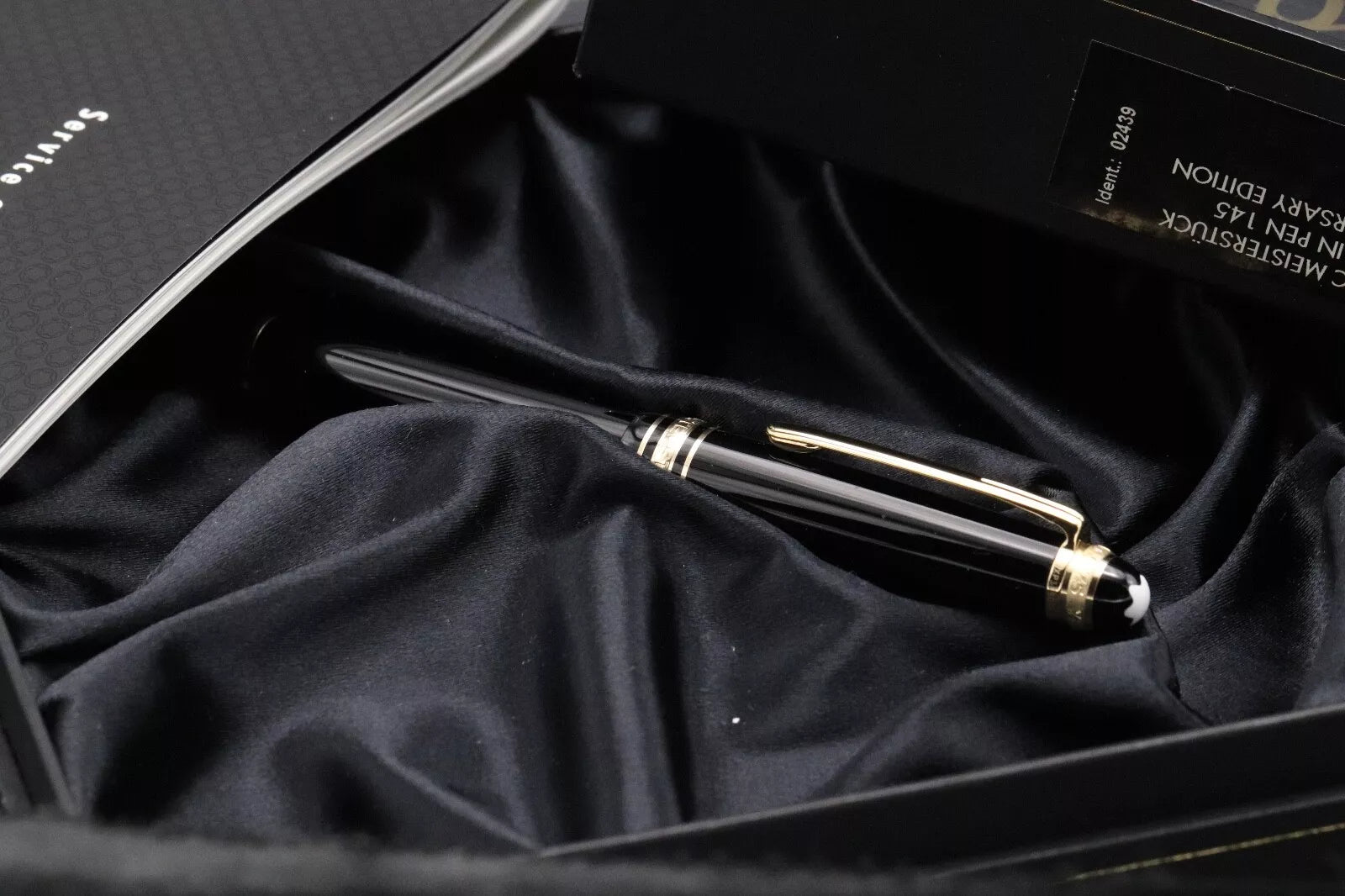 Montblanc Meisterstück 145 Classique 75th Anniversary SE Fountain Pen - UNUSED image 9