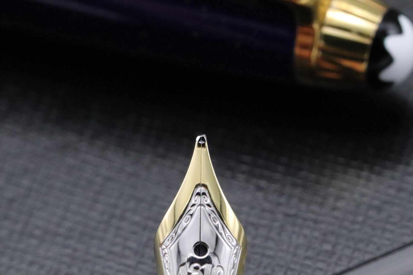 Montblanc Meisterstuck 144 Classique Ramses II Vermeil Fountain Pen - OM Nib image 3