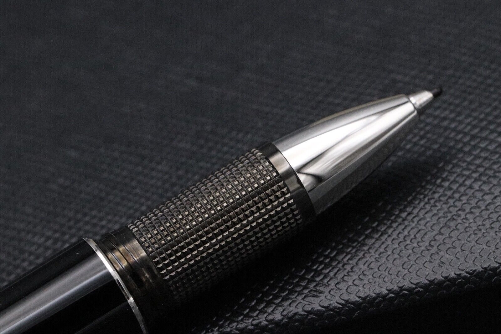 Montblanc Starwalker Platinum Resin Rollerball / Fineliner Pen image 2