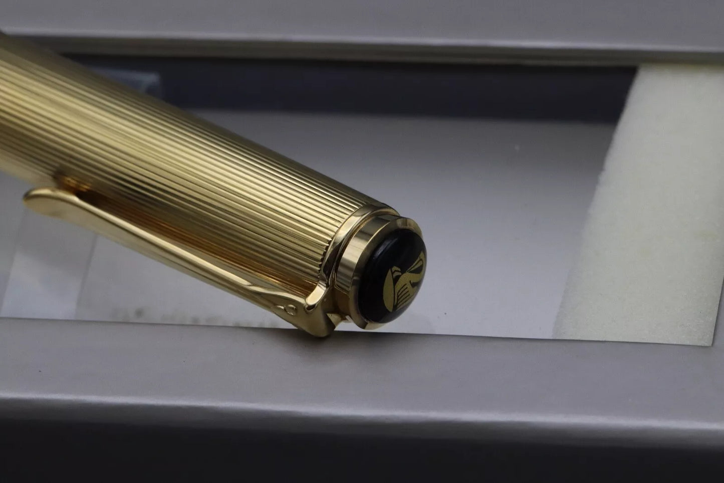 Pelikan Souveran M1050 Vermeil Black Fountain Pen - PF Marked Nib image 6