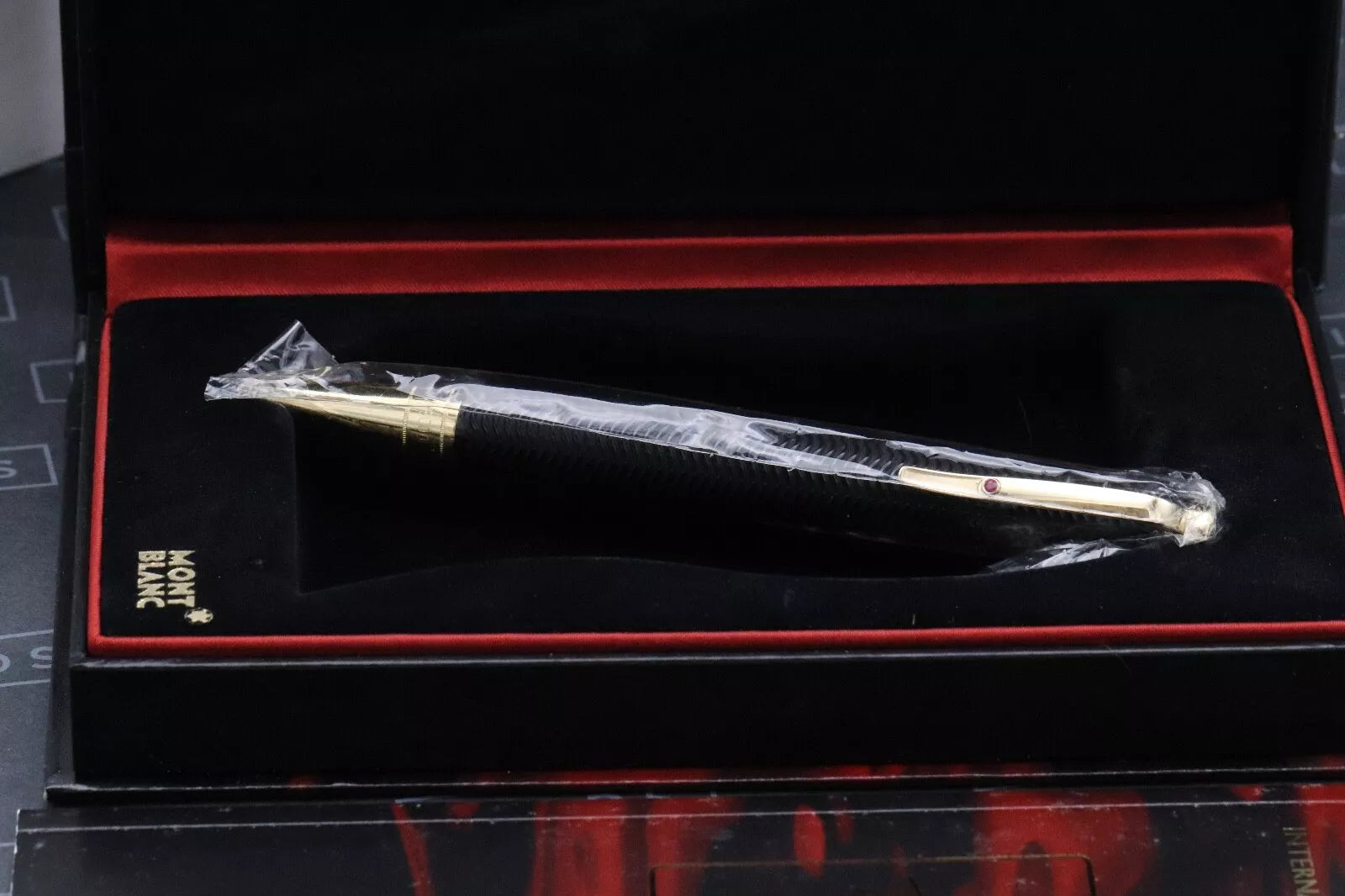 Montblanc Writers Edition Virginia Woolf Ballpoint Pen image 6