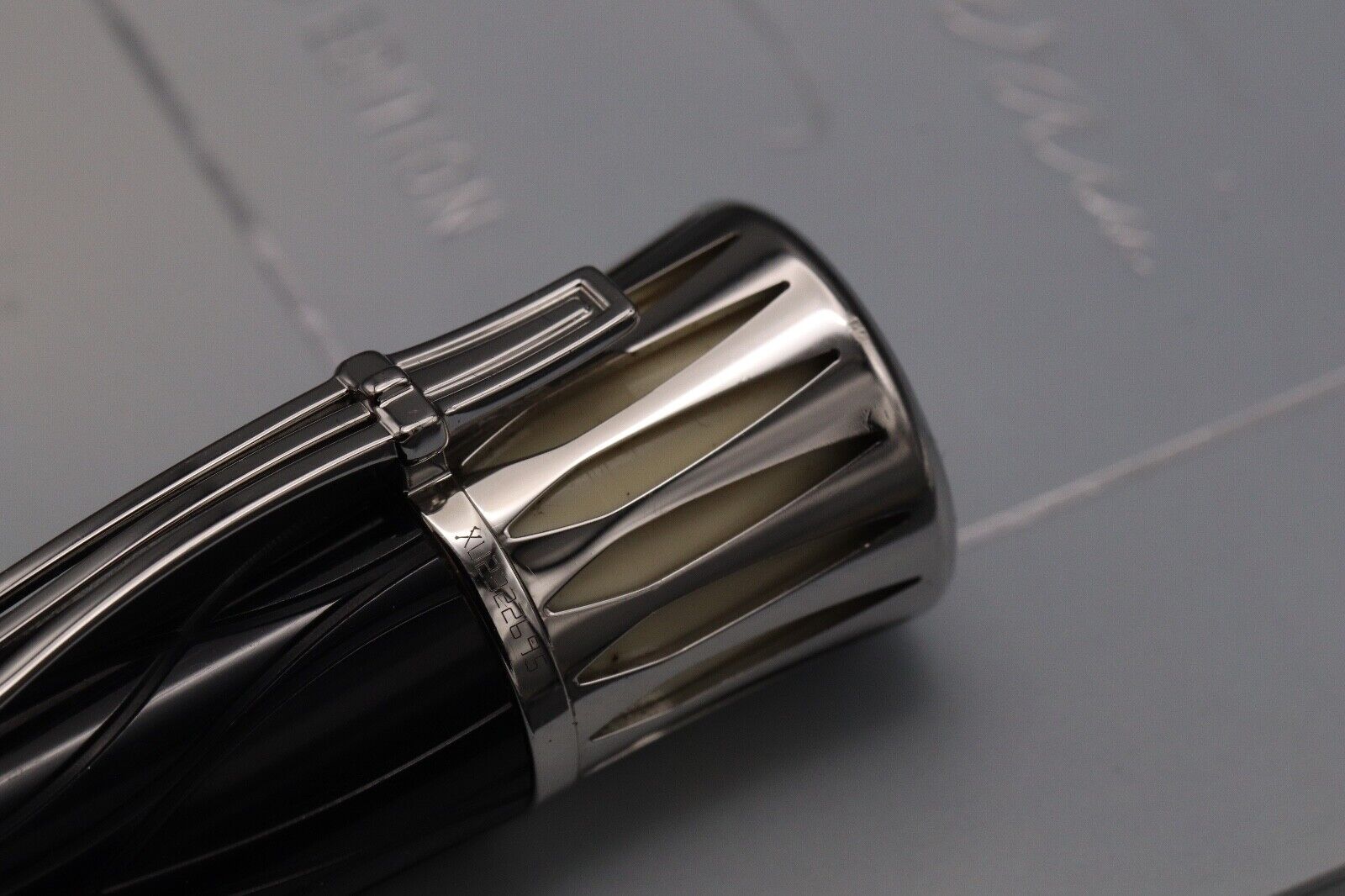 Montblanc Writers Edition Mark Twain Ballpoint Pen image 3