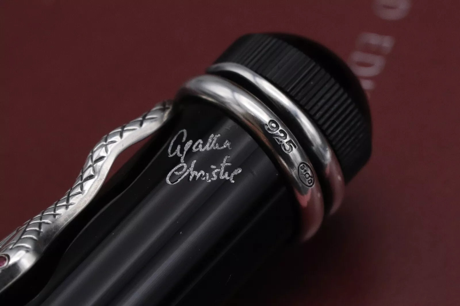 Montblanc Writers Edition Agatha Christie Fountain Pen - UNUSED image 10