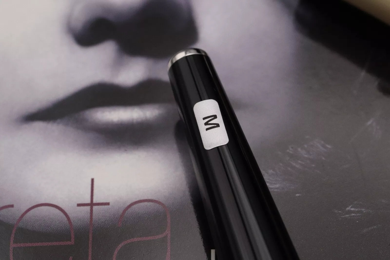 Montblanc Muses Greta Garbo Special Edition Fountain Pen - UNUSED image 4