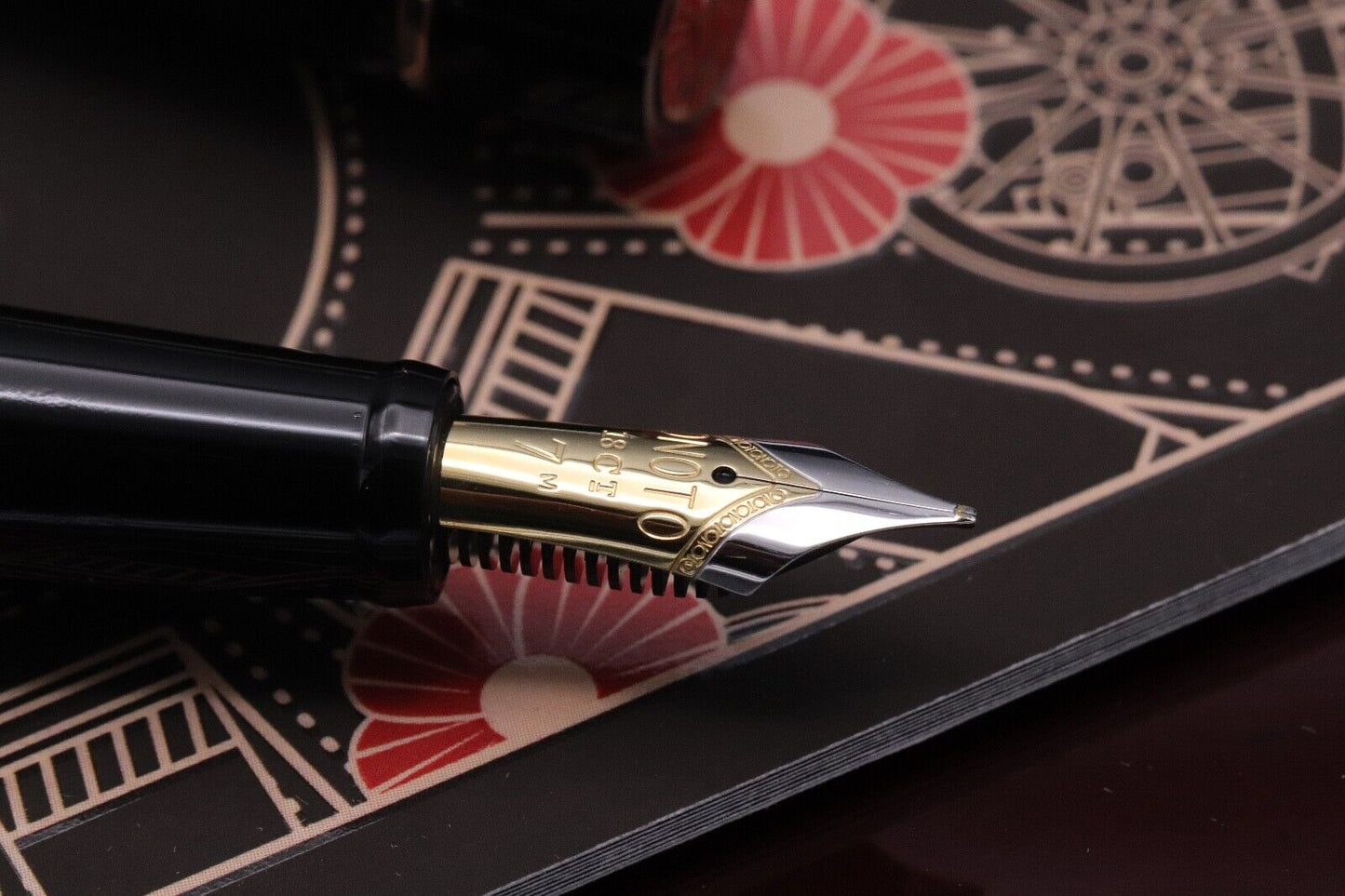 Onoto Magna Flanders Limited Edition Fountain Pen - IM Nib image 2