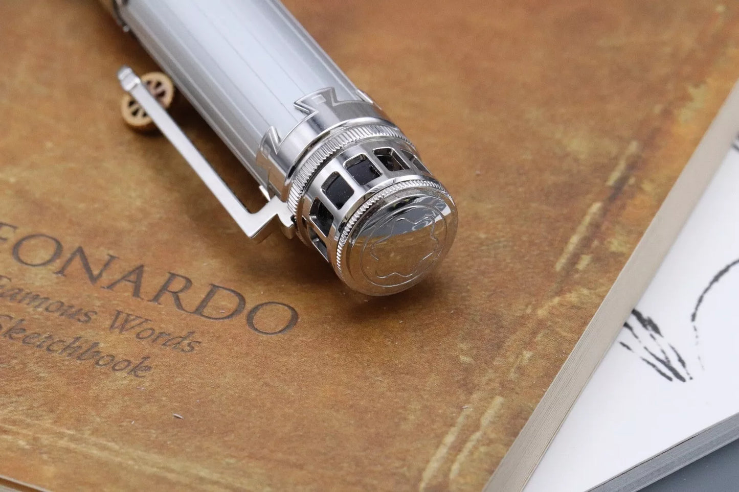 Montblanc Great Characters Leonardo Da Vinci 3000 LE Rollerball Pen image 6