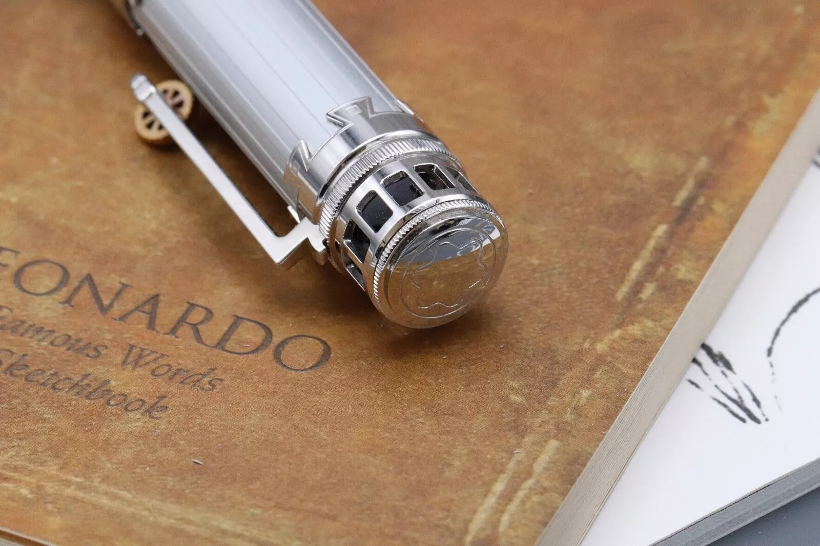 Montblanc Great Characters Leonardo Da Vinci 3000 LE Rollerball Pen image 6