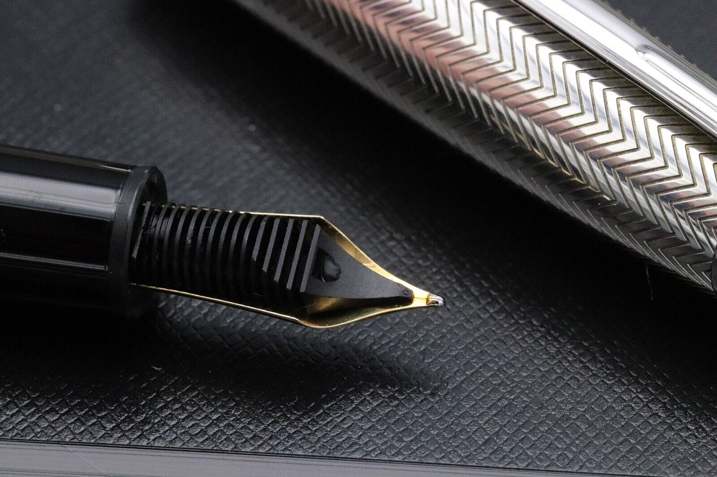 Montblanc Meisterstuck LeGrand Silver Barley Diamond Fountain Pen - UNUSED image 4