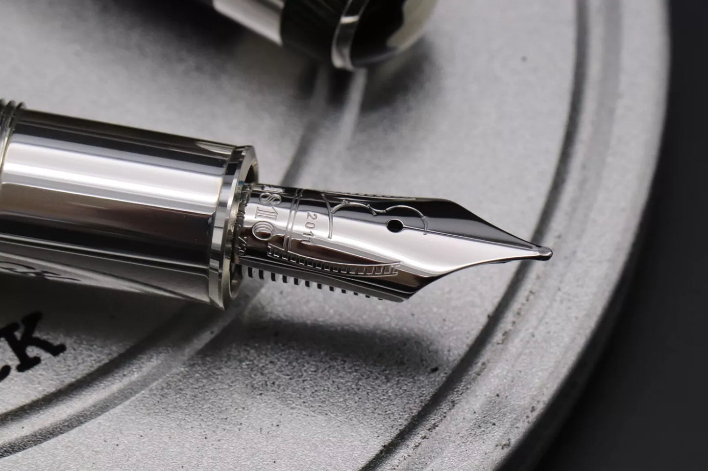 Montblanc Great Characters Alfred Hitchcock 3000 LE Fountain Pen image 2