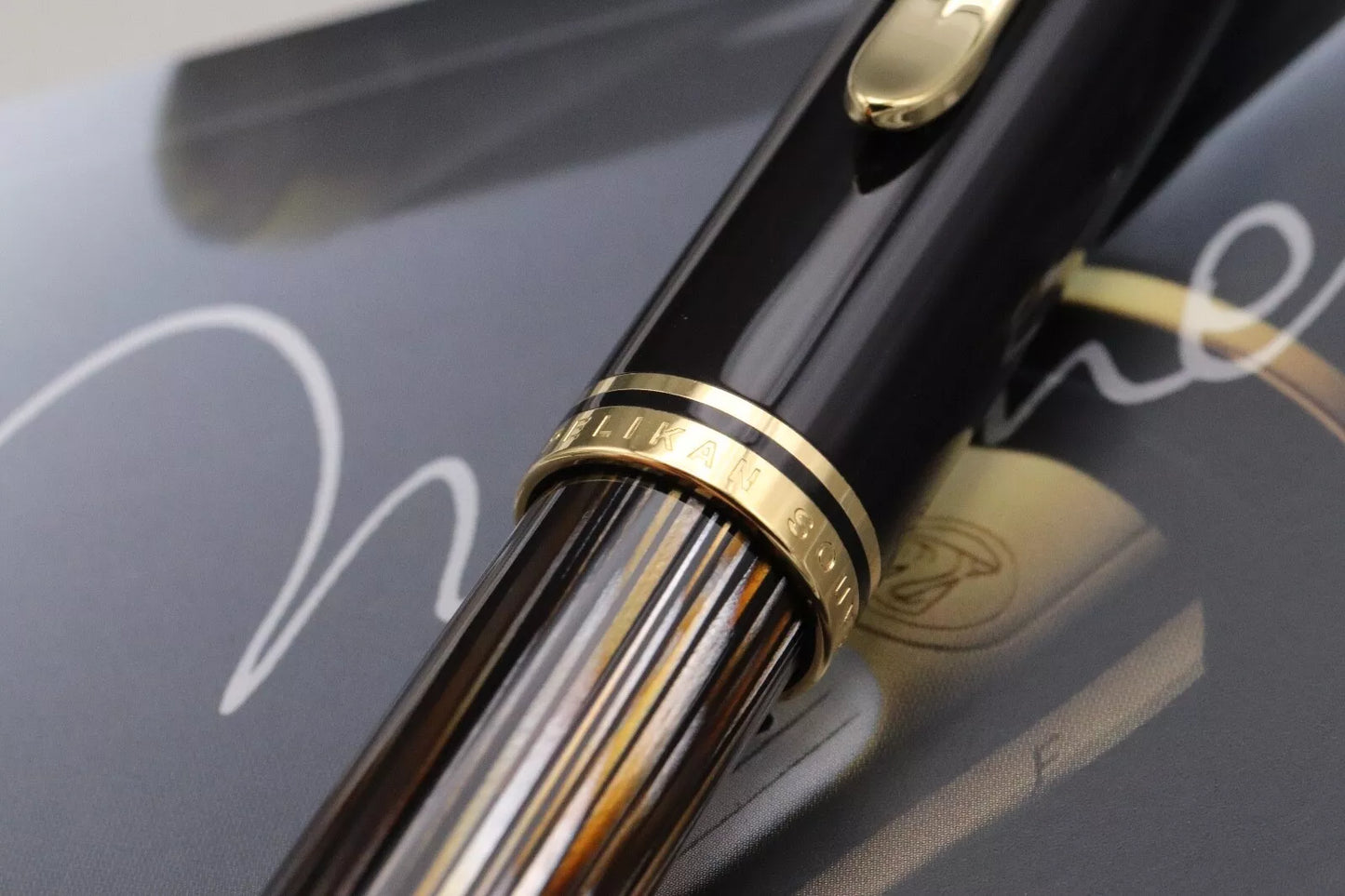 Pelikan Souveran M800 Tortoiseshell Brown SE Fountain Pen - NEVER INKED image 5