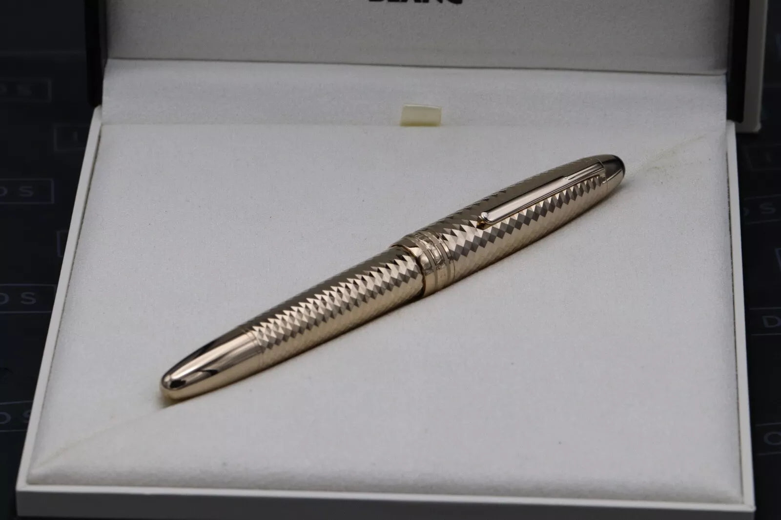 Montblanc Meisterstuck LeGrand Solitaire Geometric Dimension Fountain Pen image 3