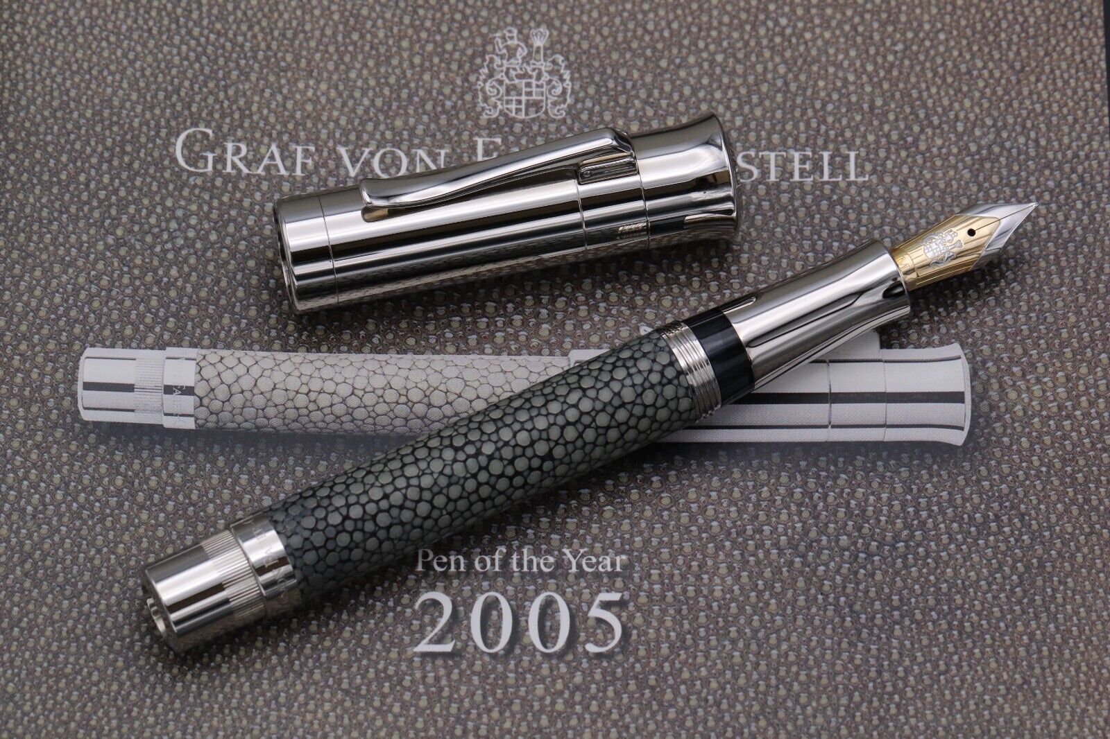 Graf von Faber-Castell Pen of the Year 2005 Galuchet Fountain Pen - UNUSED image 2