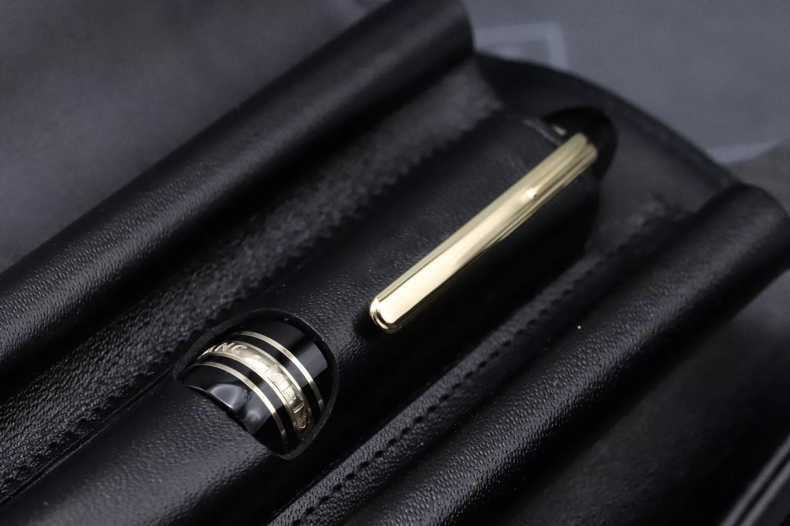 Montblanc Meisterstuck 147 Traveller Gold Coated Fountain Pen with Pouch image 8