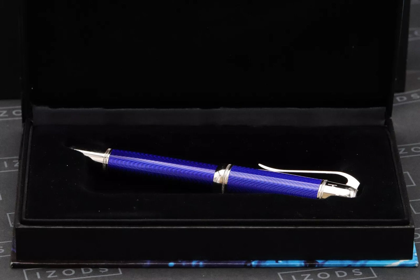 Montblanc Writers Edition Jules Verne Fountain Pen image 9