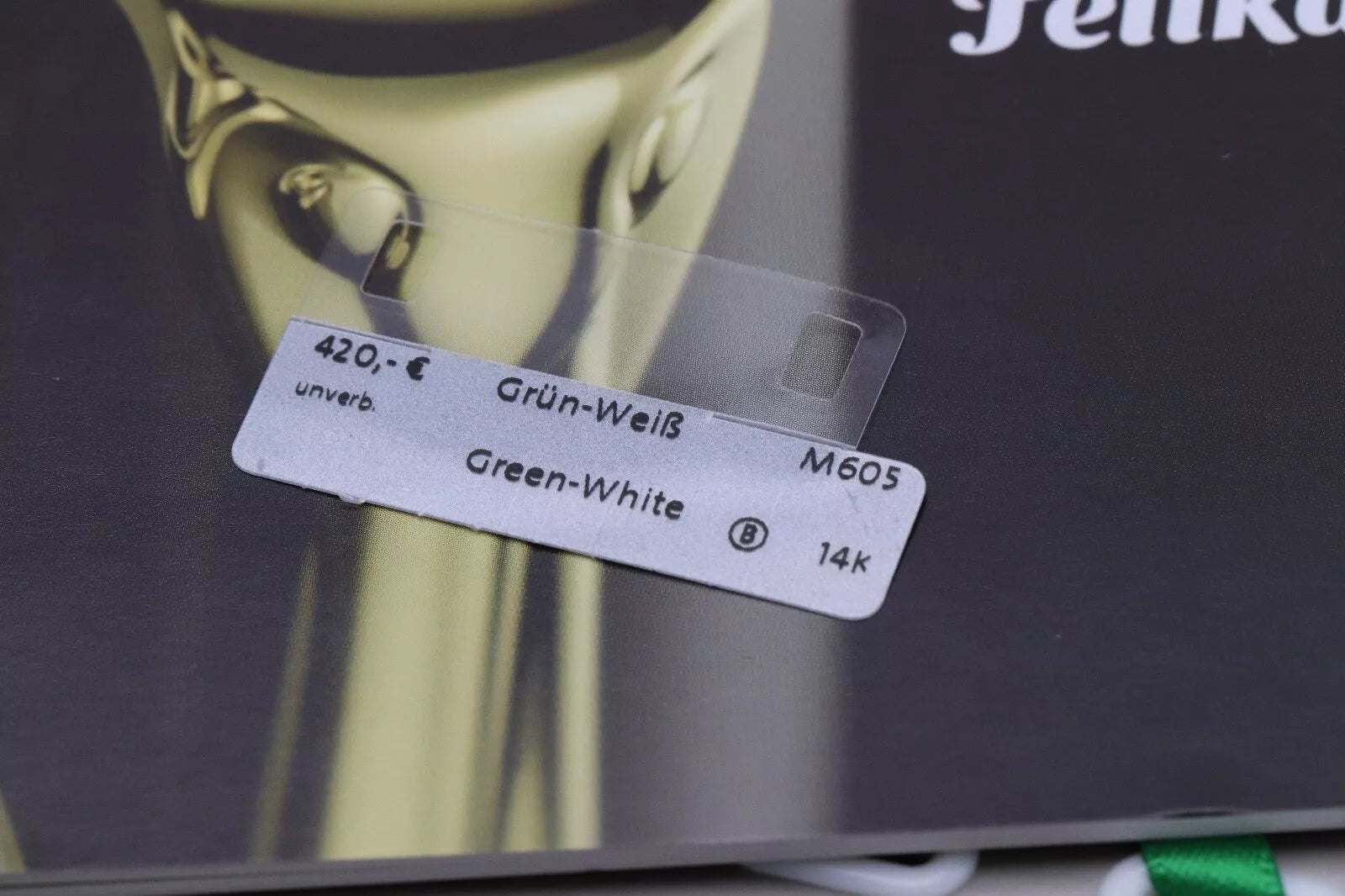Pelikan Souveran M605 Green White Fountain Pen - Broad Nib image 5