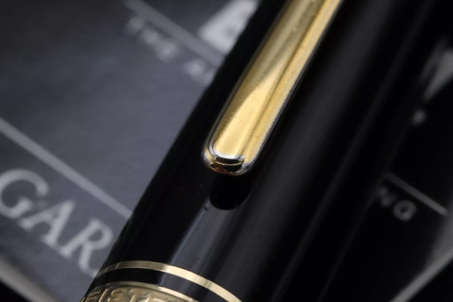 Montblanc Meisterstuck 146 LeGrand Gold Coated Fountain Pen - Monotone Nib image 6