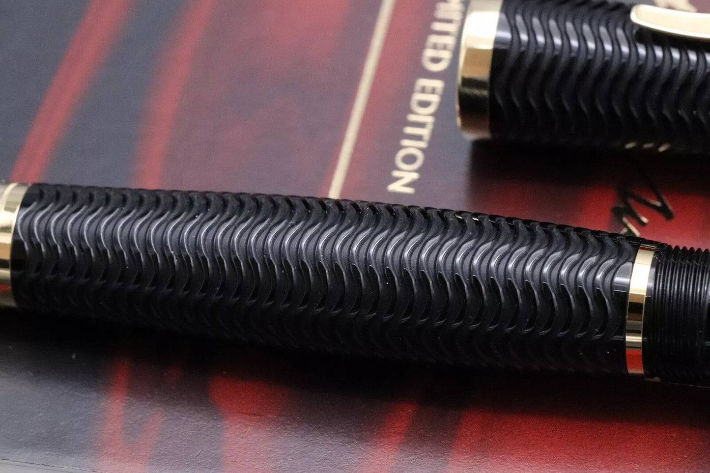 Montblanc Writers Edition Virginia Woolf Fountain Pen – NEVER INKED image 10