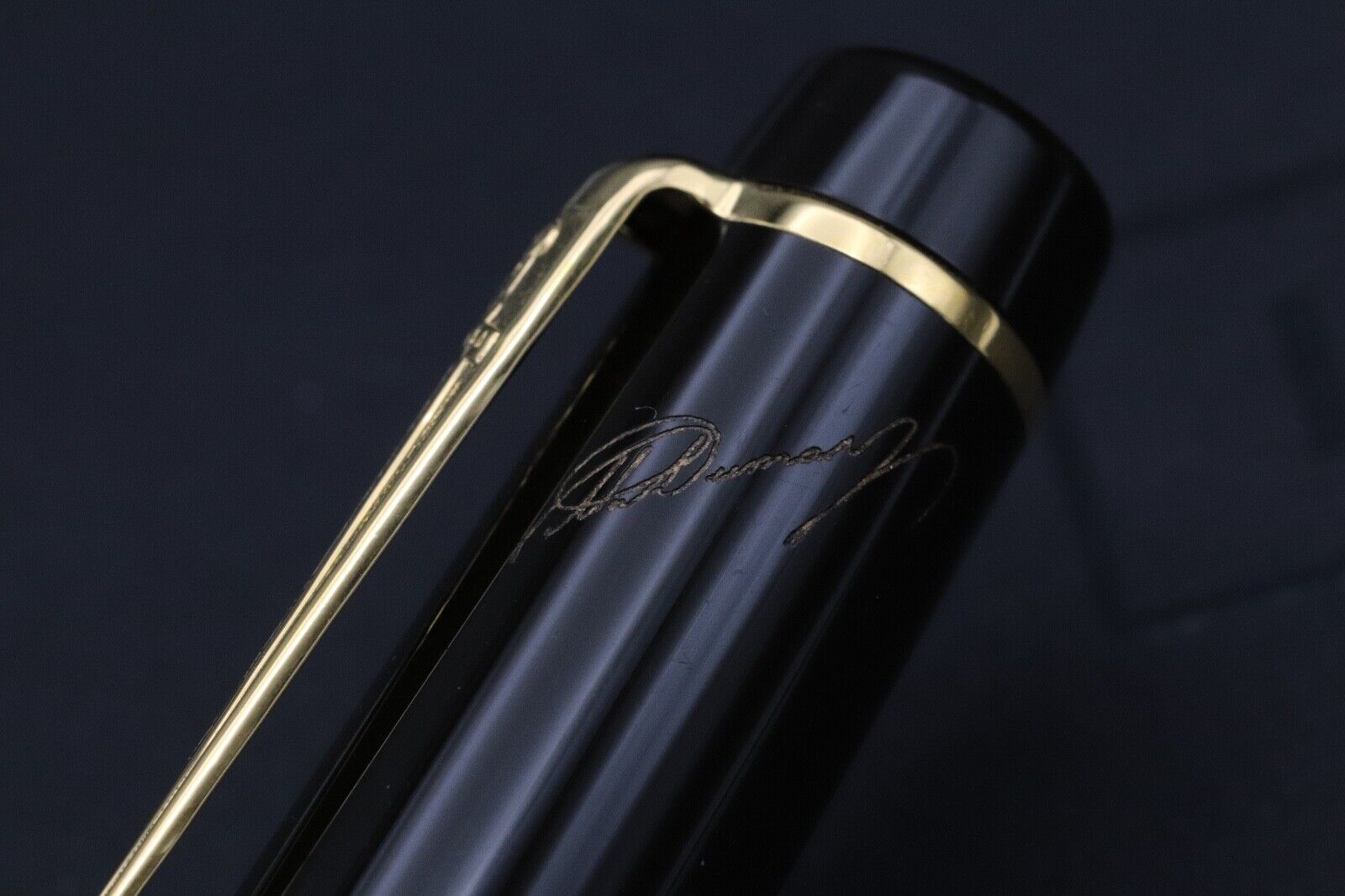 Montblanc Alexandre Dumas (Father) Writers Limited Edition Ballpoint Pen image 3