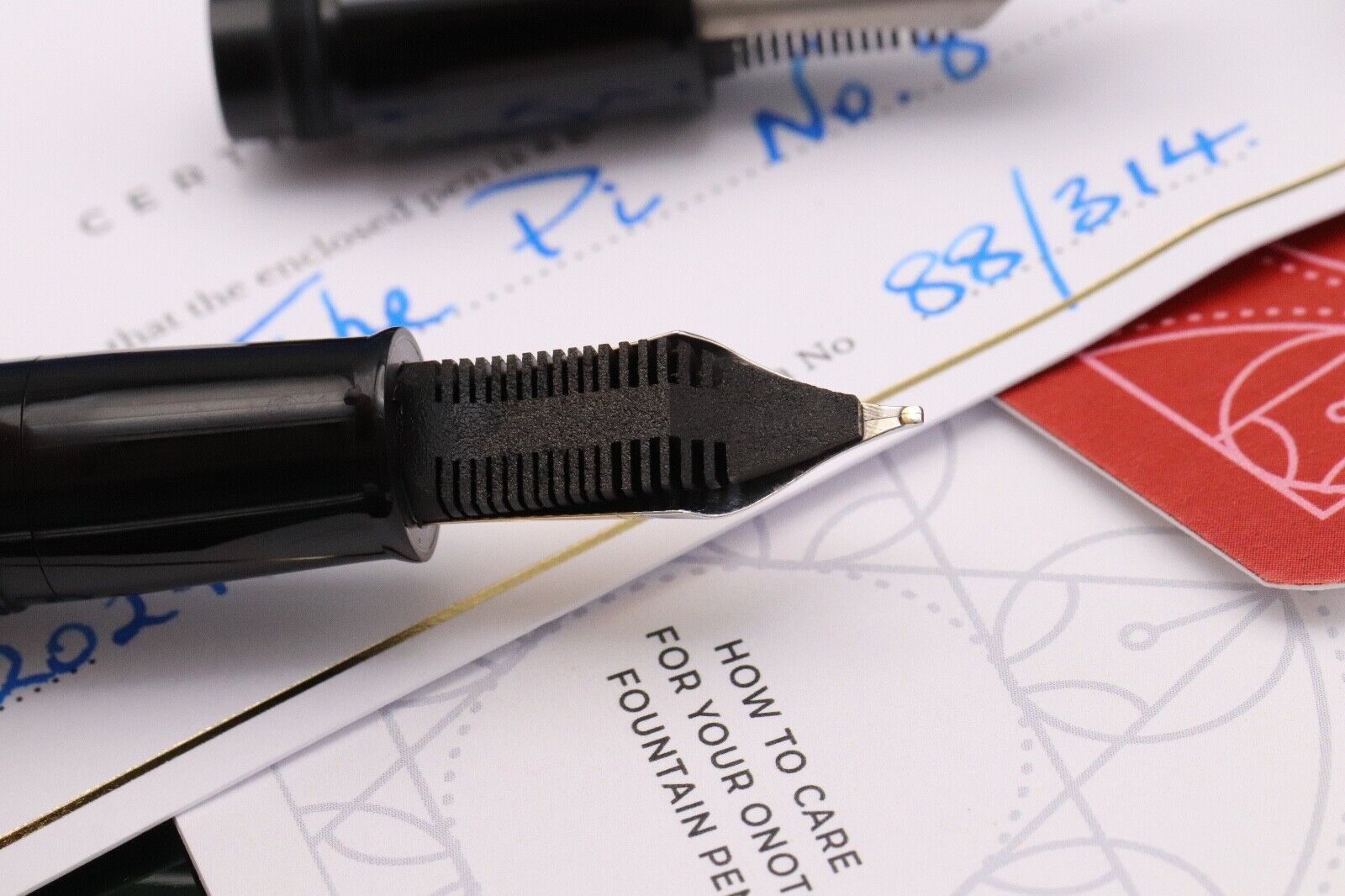Onoto Magna Pi Fountain Pen - #8 18K and Ti Broad Nibs Included image 4