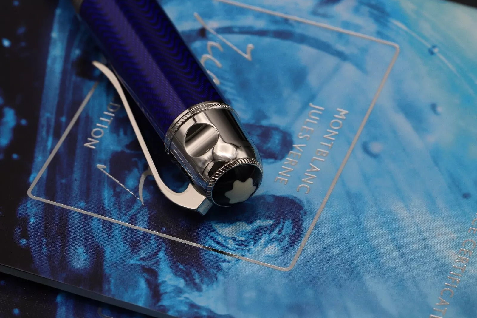 Montblanc Writers Edition Jules Verne Fountain Pen - UNUSED image 7