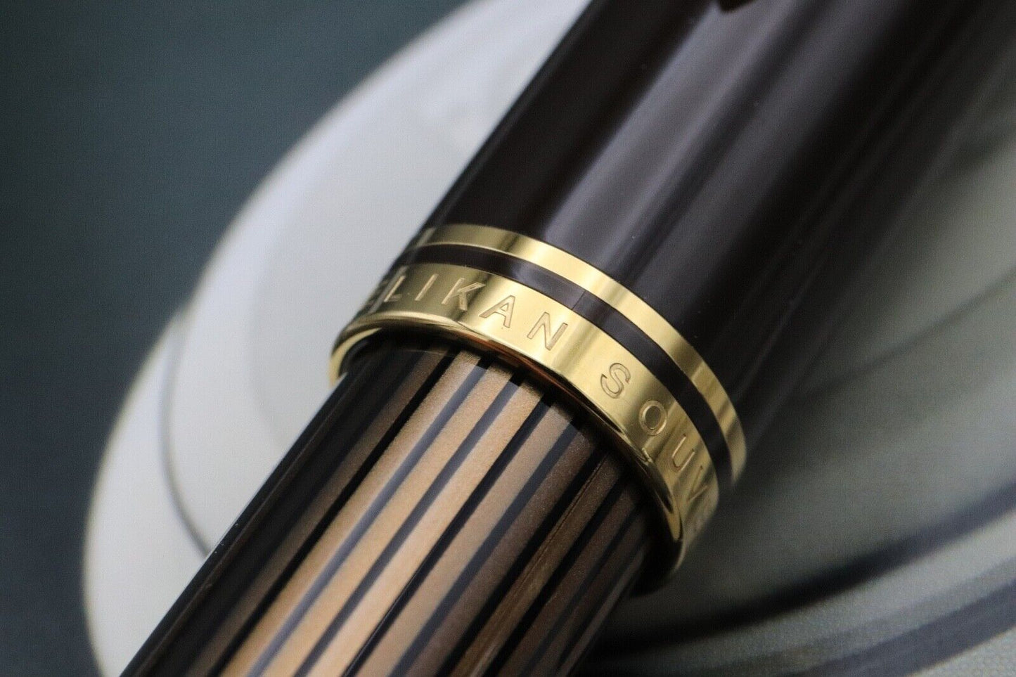 Pelikan Souveran M800 Brown Black Special Edition Fountain Pen - Fine Nib image 4