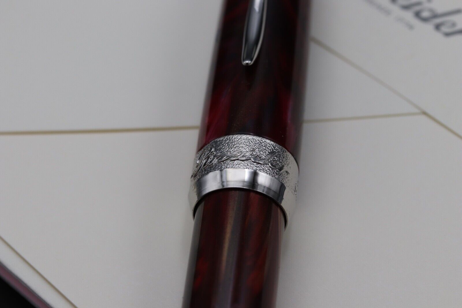 Pineider La Grande Bellezza Gemstones Rodolite Red Fountain Pen - UNUSED image 4