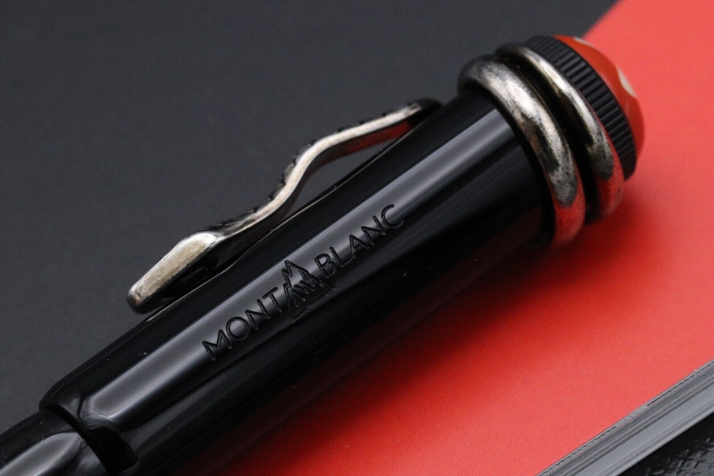 Montblanc Heritage Rouge et Noir Black SE Rollerball / Fineliner Pen image 3