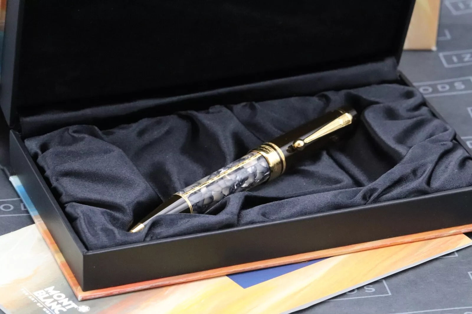 Montblanc Writers Edition Alexandre Dumas (Father) Mechanical Pencil image 2