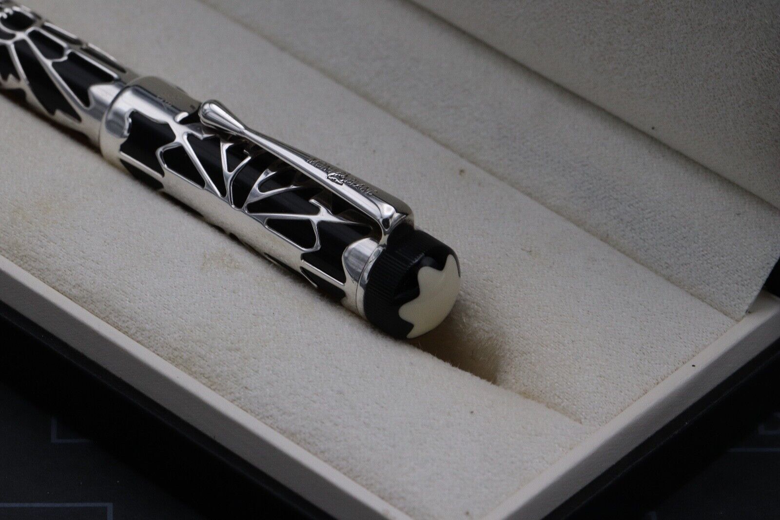 Montblanc Patron Of Art Octavian 4810 Fountain Pen – EF Nib image 8