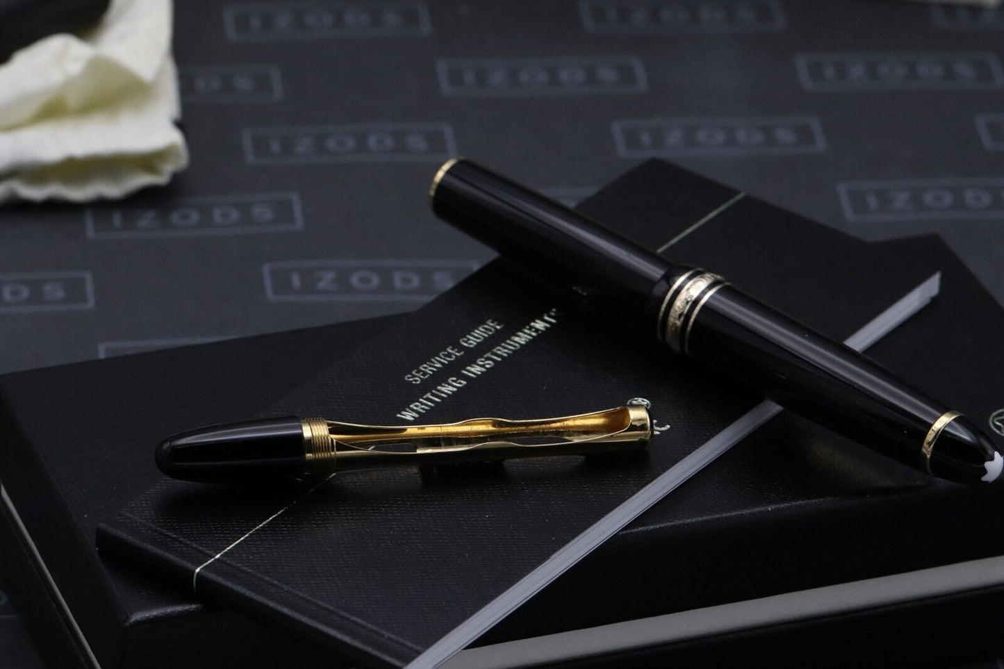 Montblanc Meisterstuck 147 Traveller Gold Line Fountain Pen with Pouch image 6