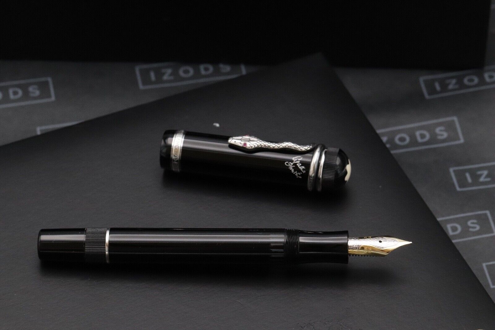 Montblanc Writers Edition Agatha Christie Fountain Pen - NEVER INKED - Fine Nib image 1