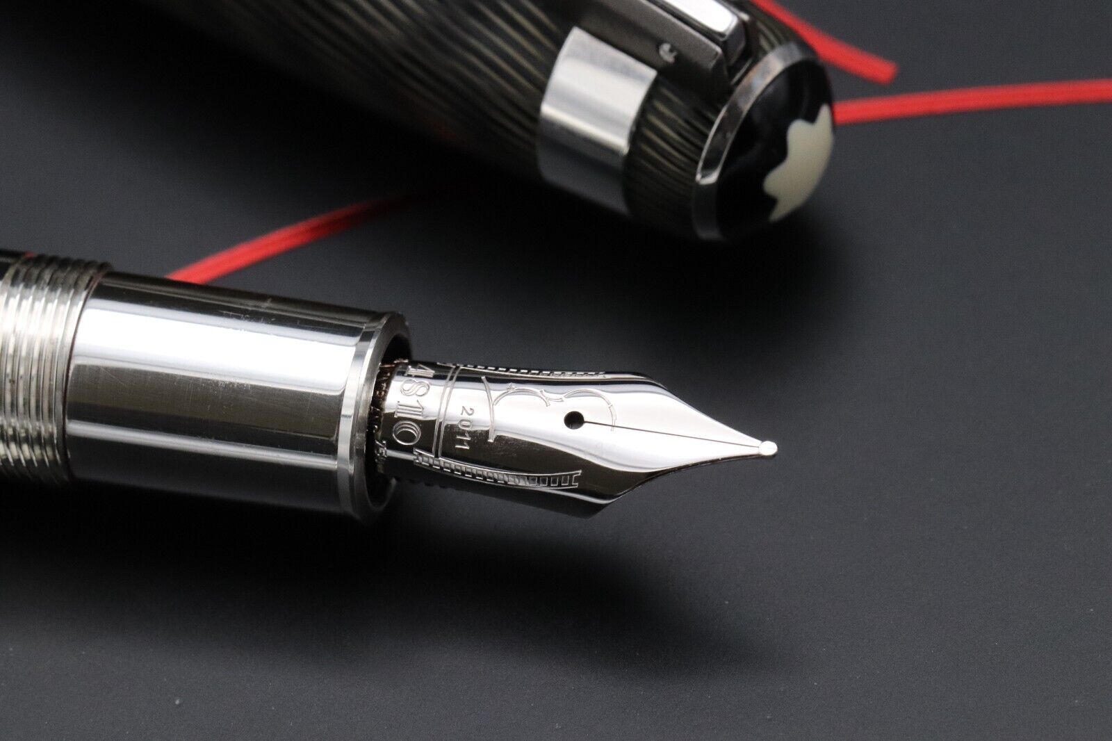 Montblanc Great Characters Alfred Hitchcock 3000 LE Fountain Pen image 2
