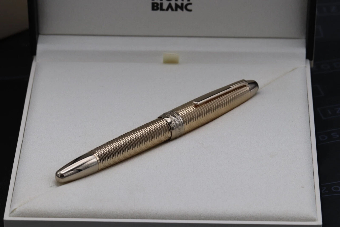 Montblanc Meisterstuck LeGrand Geometry Gold-Coated Fountain Pen image 3