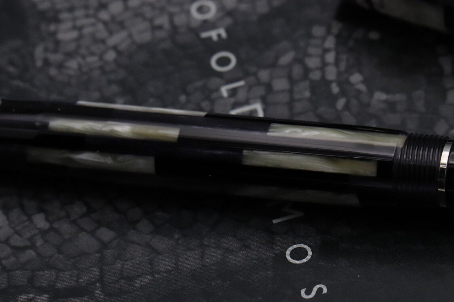 Parker Duofold International Black Mosaic Fountain Pen - DIPPED image 3