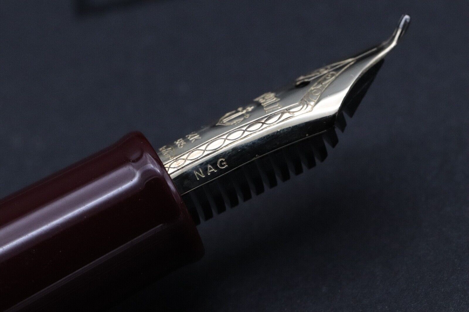 Sailor 1911 Burgundy GT Fountain Pen - Fude Nib image 4