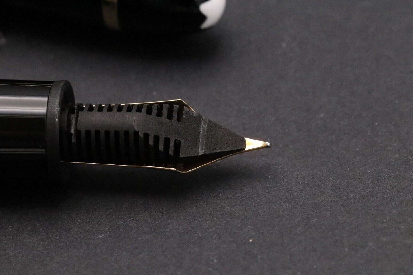Montblanc Meisterstuck LeGrand Gold Line Fountain Pen - 1991-92 - W.Germany image 4