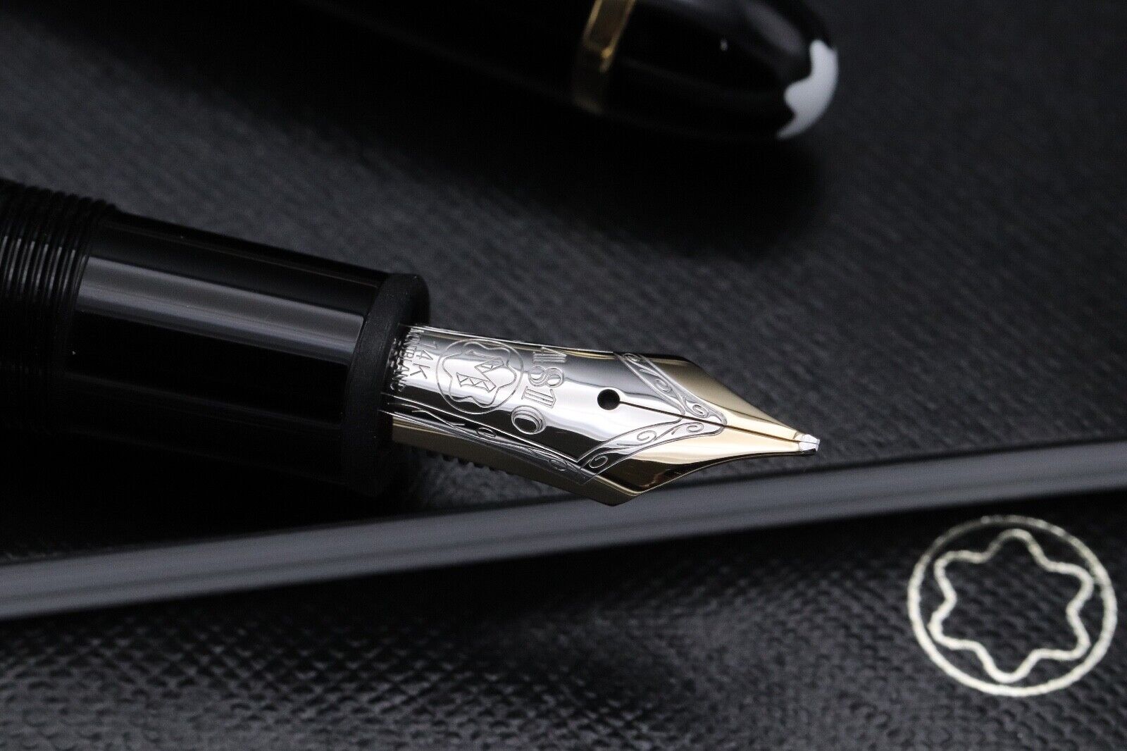 Montblanc Meisterstuck 146 LeGrand Gold-Coated Fountain Pen - Serviced by MB Oct 2024 image 2